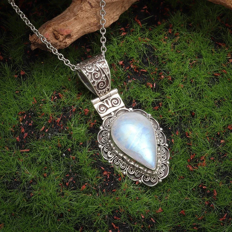Exquisite Gem-Set Sunflower Necklace Pendant, Charm Jewelry Commemorative Gift