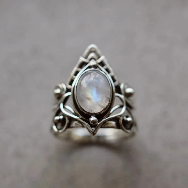 Vintage Tibetan moonstone Crystal Ring, Boho Antique Indian Moonstone Ring - The Witchy Gypsy