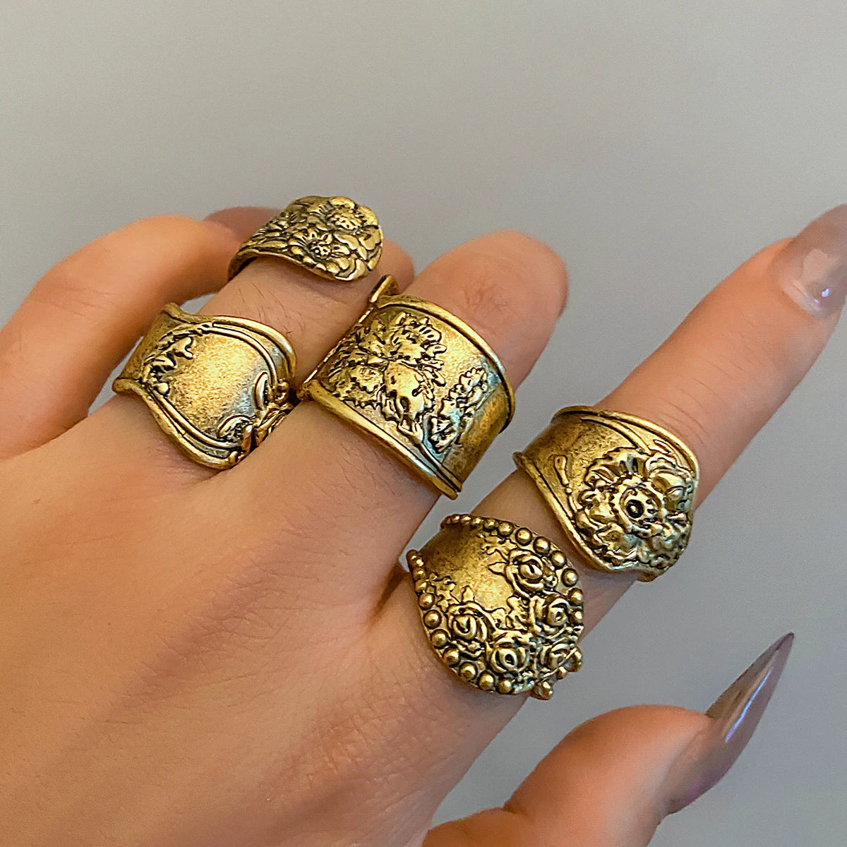 8Pcs Vintage Silver Cutlery Stem Rings, Boho Embossed Flower Silver Rings - The Witchy Gypsy