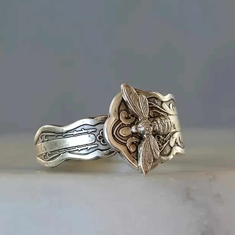 Vintage Bee finger Ring, Vintage cutlery stem silver Ring - The Witchy Gypsy