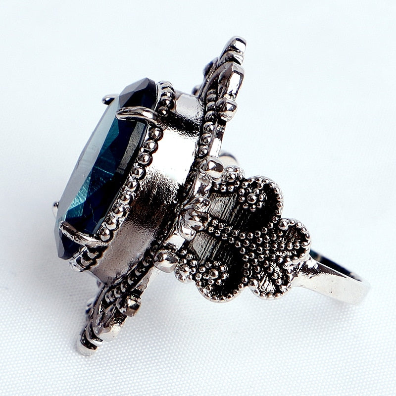 Vintage Oval Shaped Sapphire 925 Silver Ring - The Witchy Gypsy